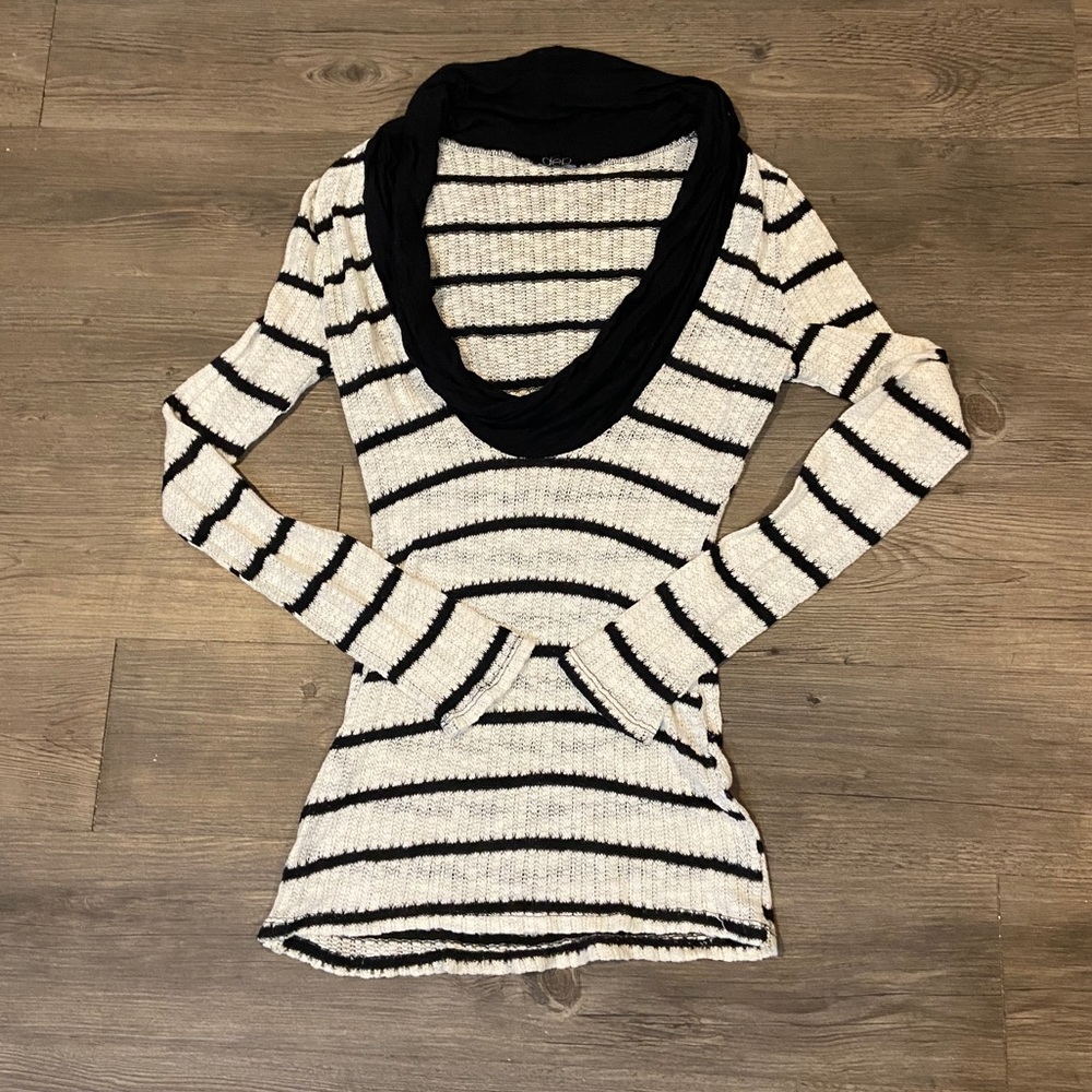 3/$15 [Deb] Black and White Cowl Neck Sweater S